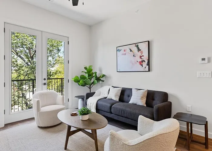 The Corbin 1302 - The Yale Apartment